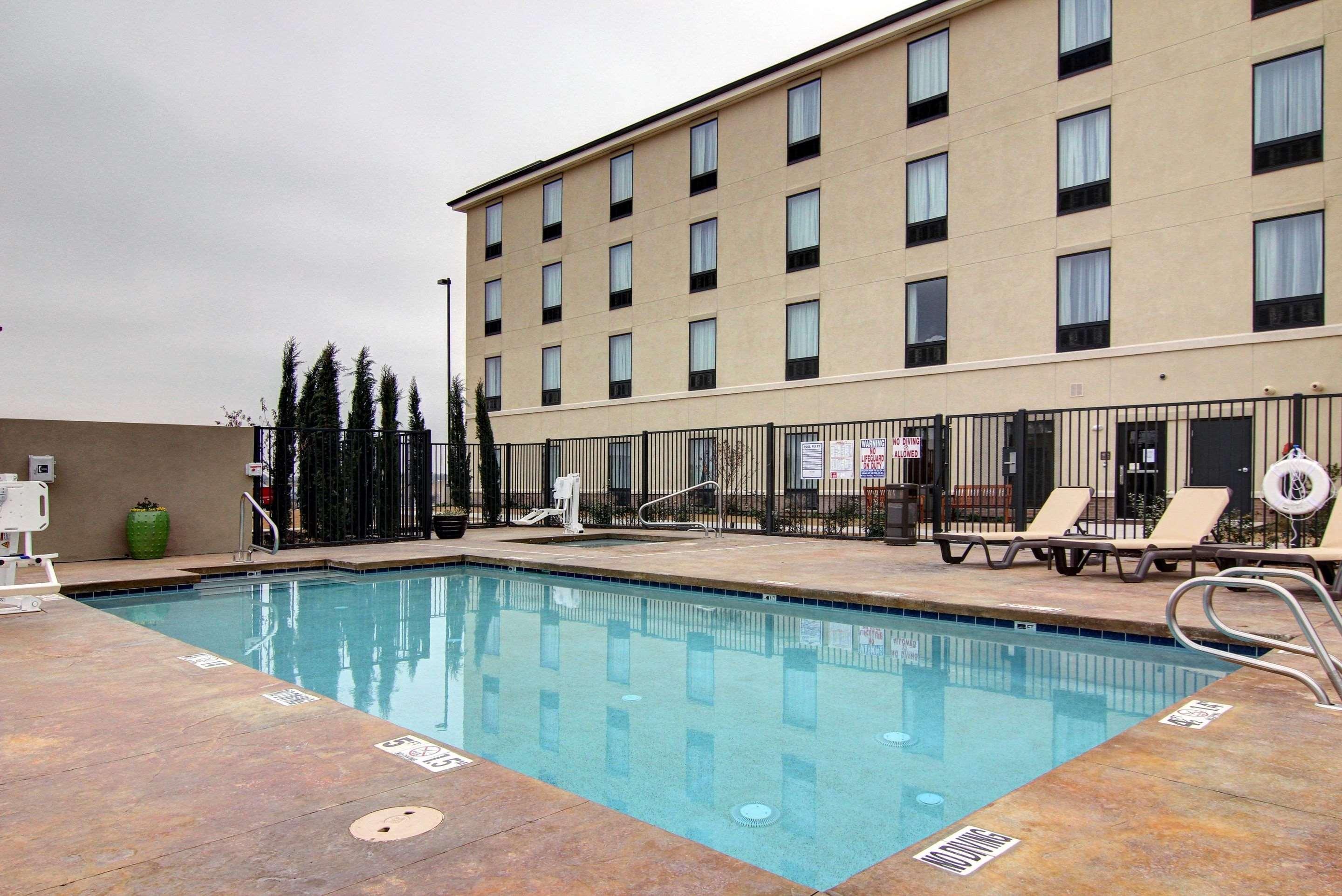 Comfort Suites Carlsbad Esterno foto