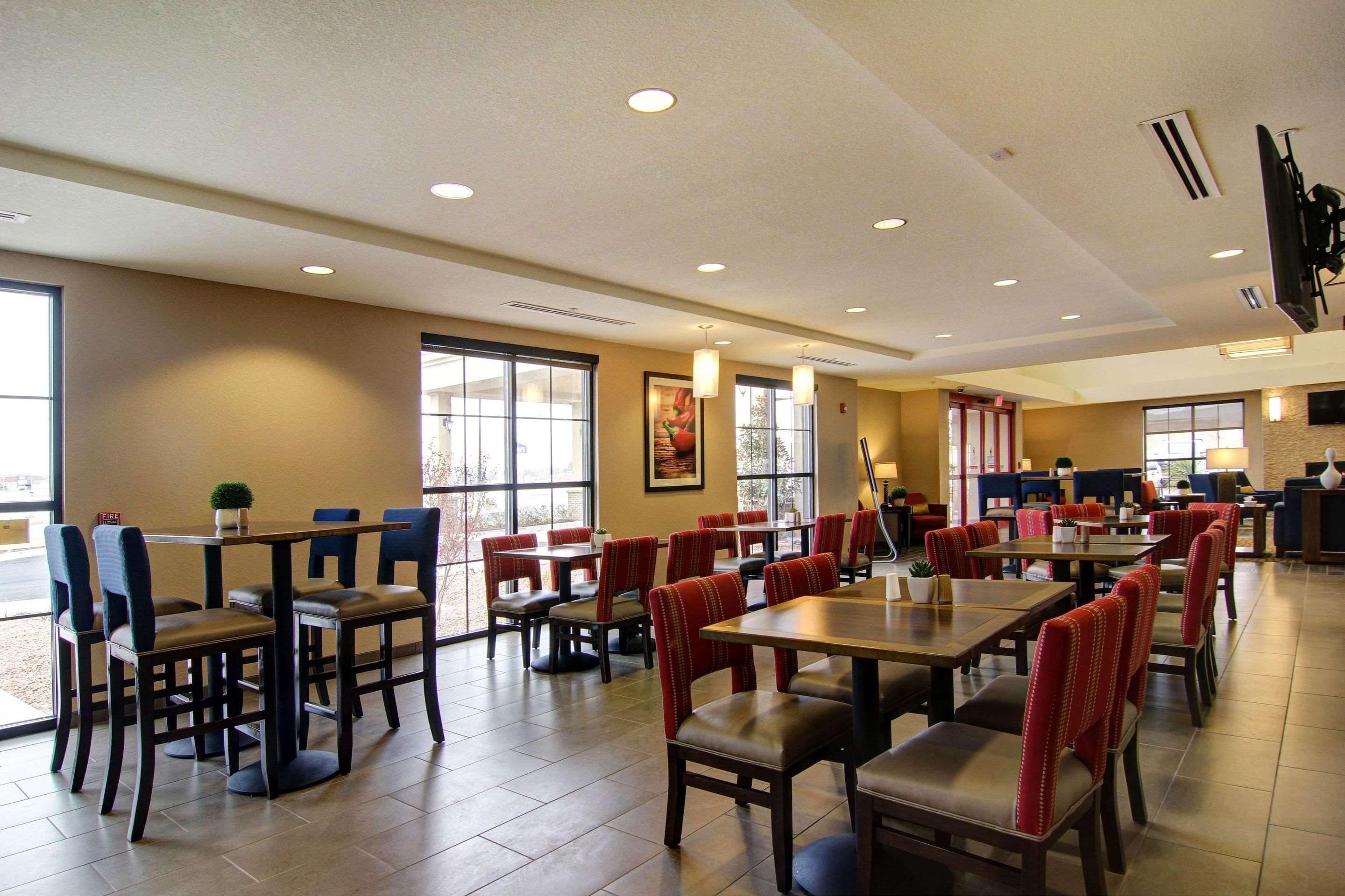 Comfort Suites Carlsbad Esterno foto