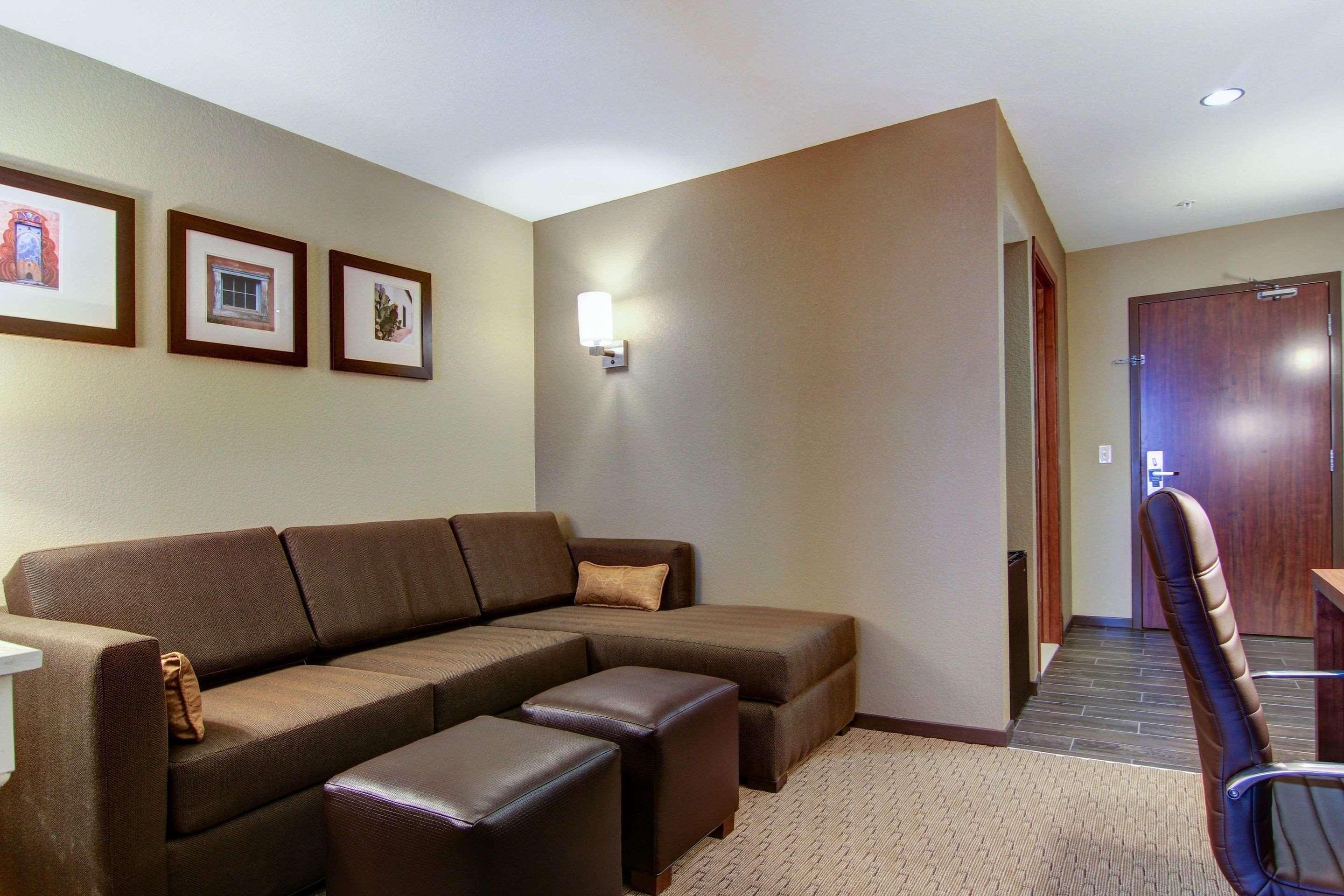 Comfort Suites Carlsbad Esterno foto
