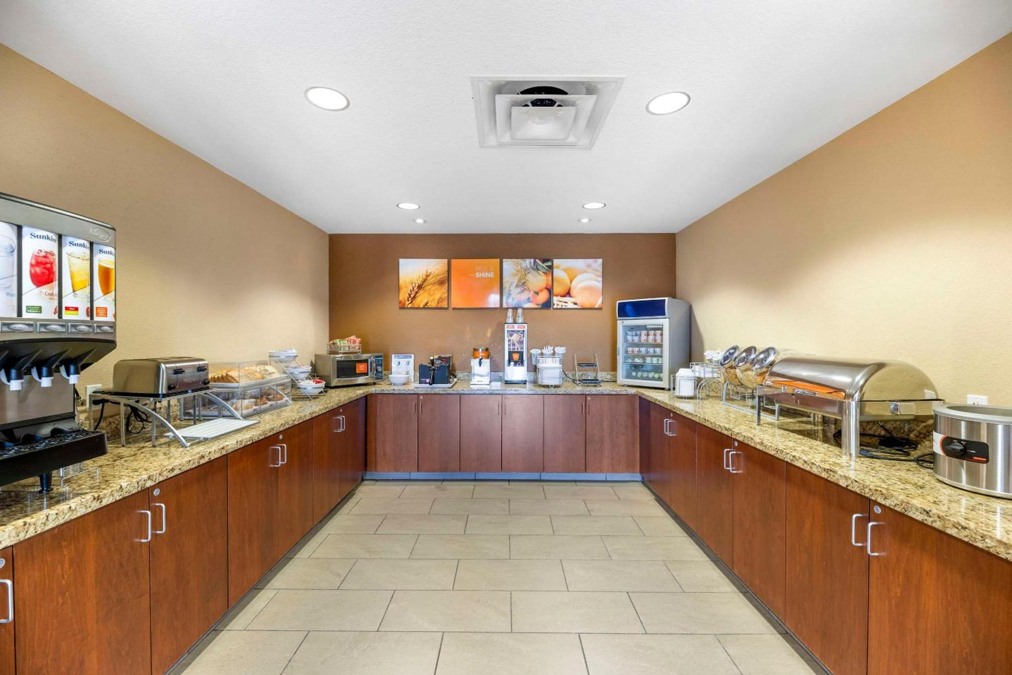 Comfort Suites Carlsbad Esterno foto